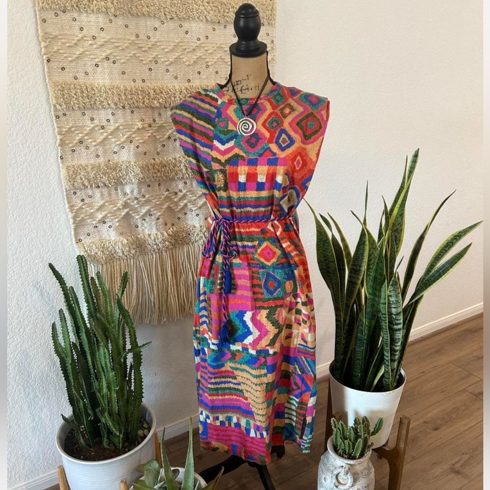 FARM Rio Multicolor Geometric Midi Dress - Picture 2 of 7